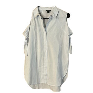 Top shop size 4 women’s top. Perfect for going out to the beach!